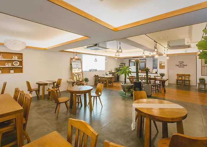 Brown-dot Choeup 2* Busan