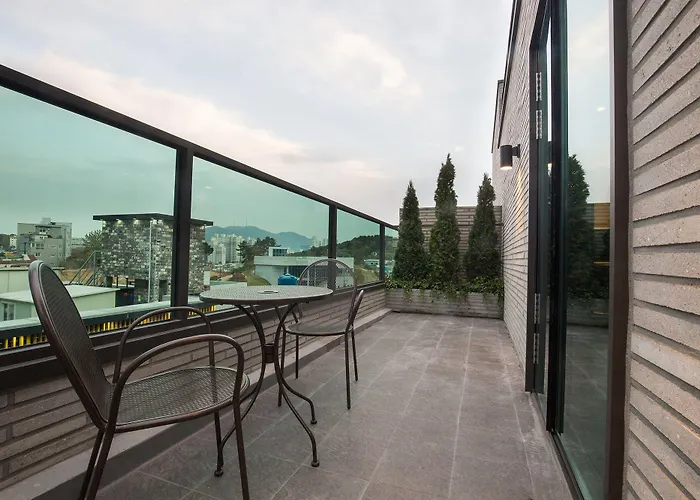Brown-dot Choeup Hotel Busan