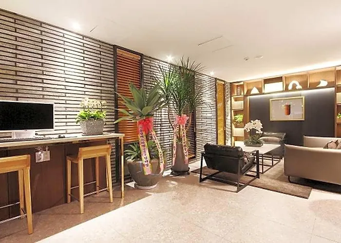 Hotel Brown-dot Choeup 2*
