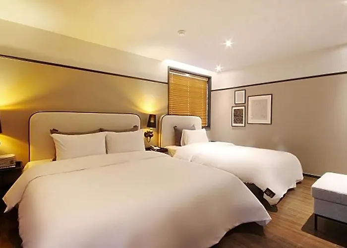 Brown-dot Choeup 2* Busan
